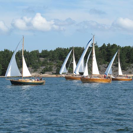 Vuosnaisten Meriasema Kustavi Exterior foto